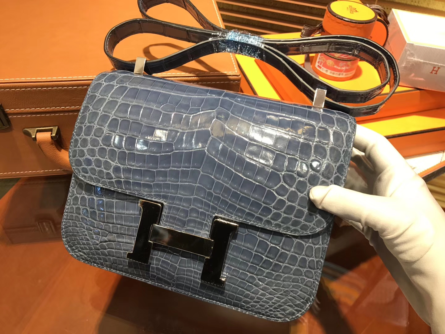 Hermès（爱马仕）Constance 空姐包 牛仔蓝 一级鳄鱼皮 尼罗鳄 原版蜜蜡线 银扣 23cm