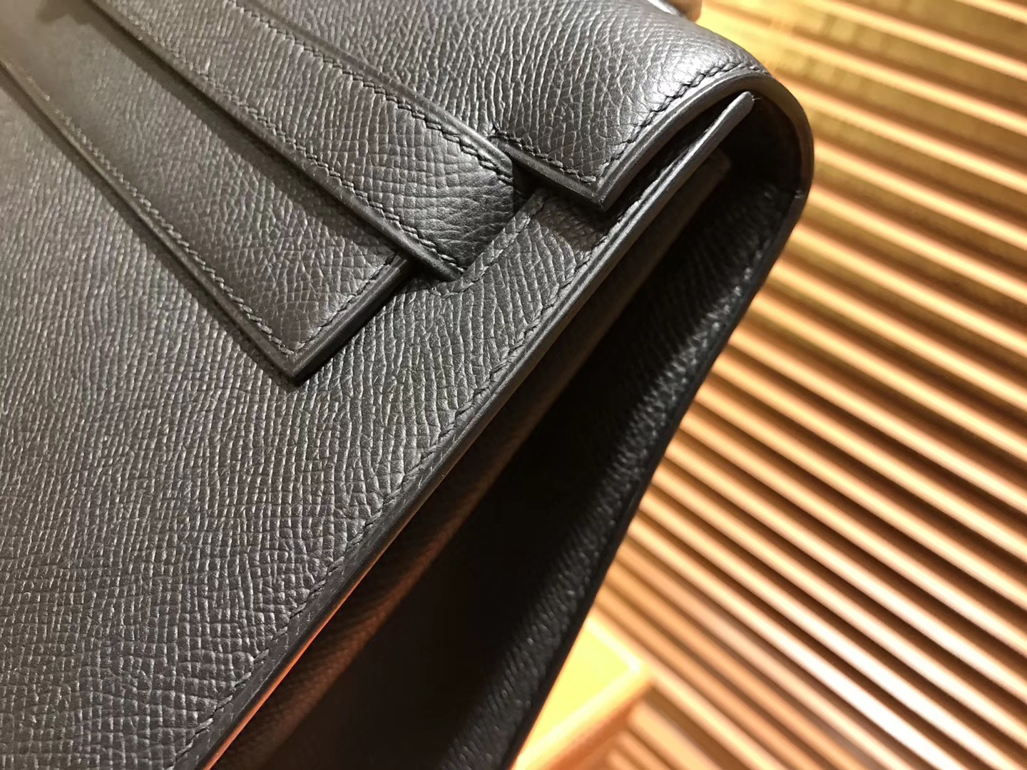 Hermès（爱马仕）Kelly 凯莉包 黑色 德国进口 Epsom掌纹牛皮 手缝蜡线 金扣 32cm