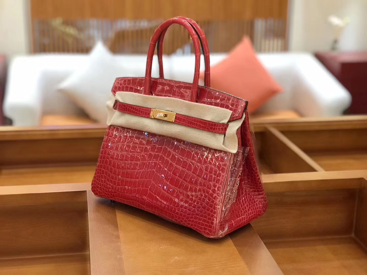 Hermès（爱马仕）新增现货 birkin 铂金包 法拉利红 一级鳄鱼皮 30cm