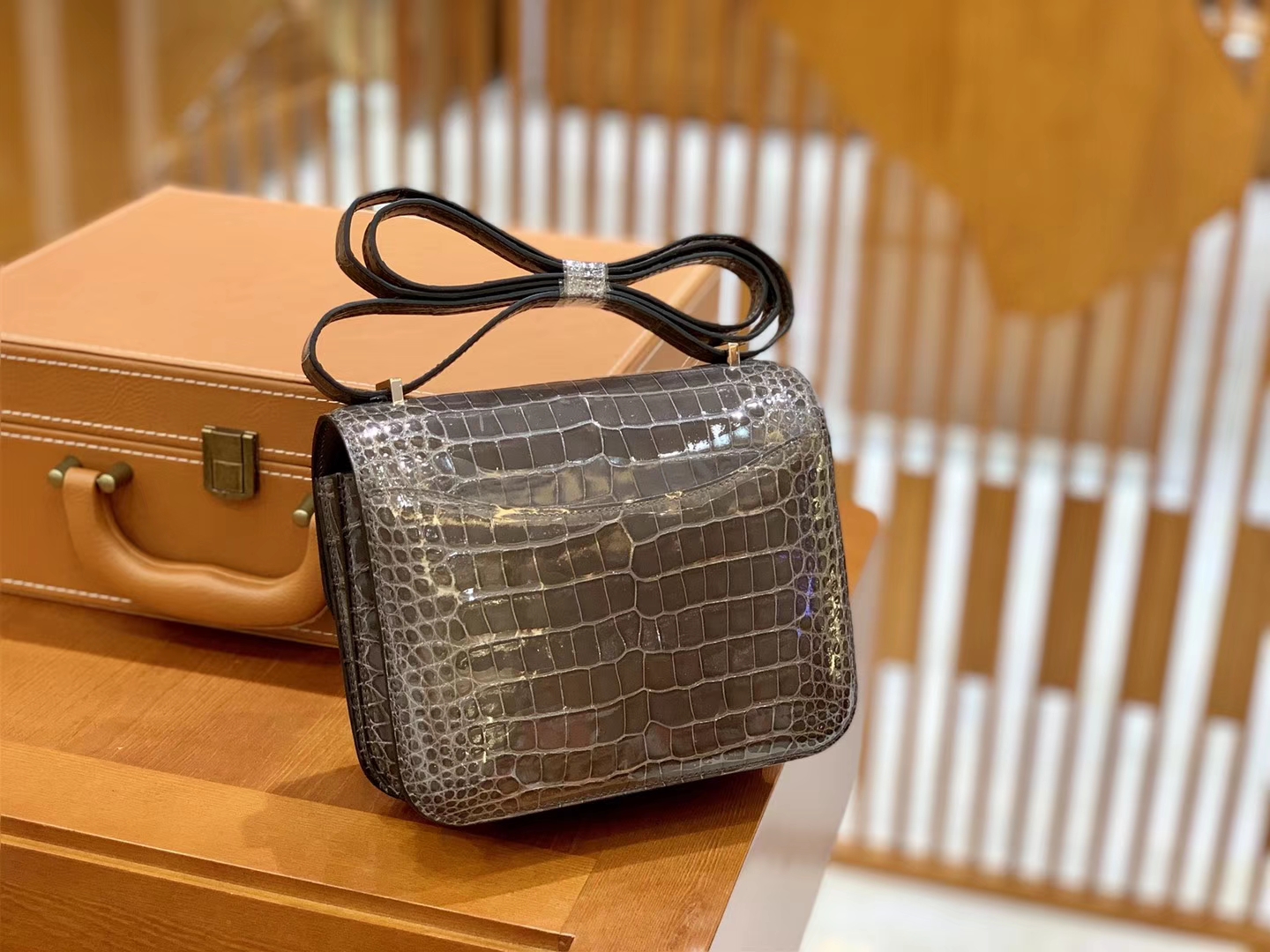 Hermès（爱马仕）Constance 空姐包 锡器灰 一级皮 美洲鳄 顶端级别 臻品级别 银扣 18cm