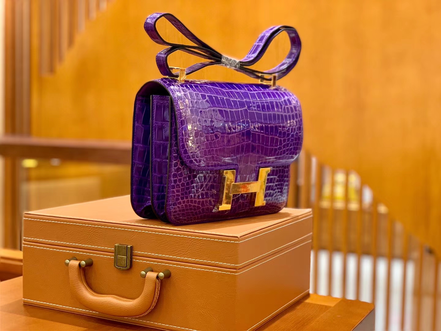 Hermès（爱马仕）Constance 空姐包 湾鳄 倒V 紫水晶 顶端级别 臻品级别 金扣 23cm
