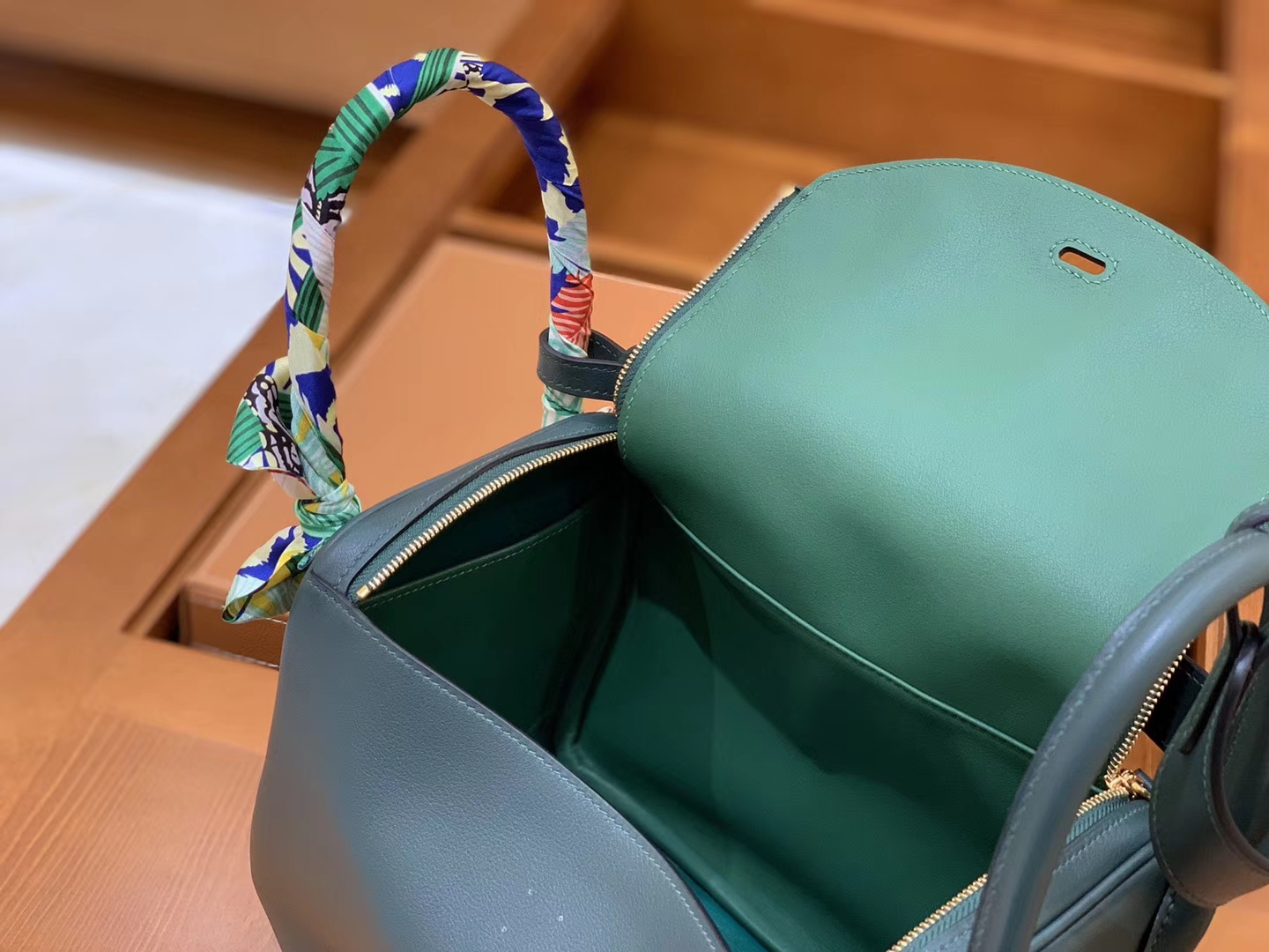 Hermès（爱马仕）Lindy 琳迪包 6O松柏绿内拼U4丝绒绿 swift牛皮全手工 金扣 26cm