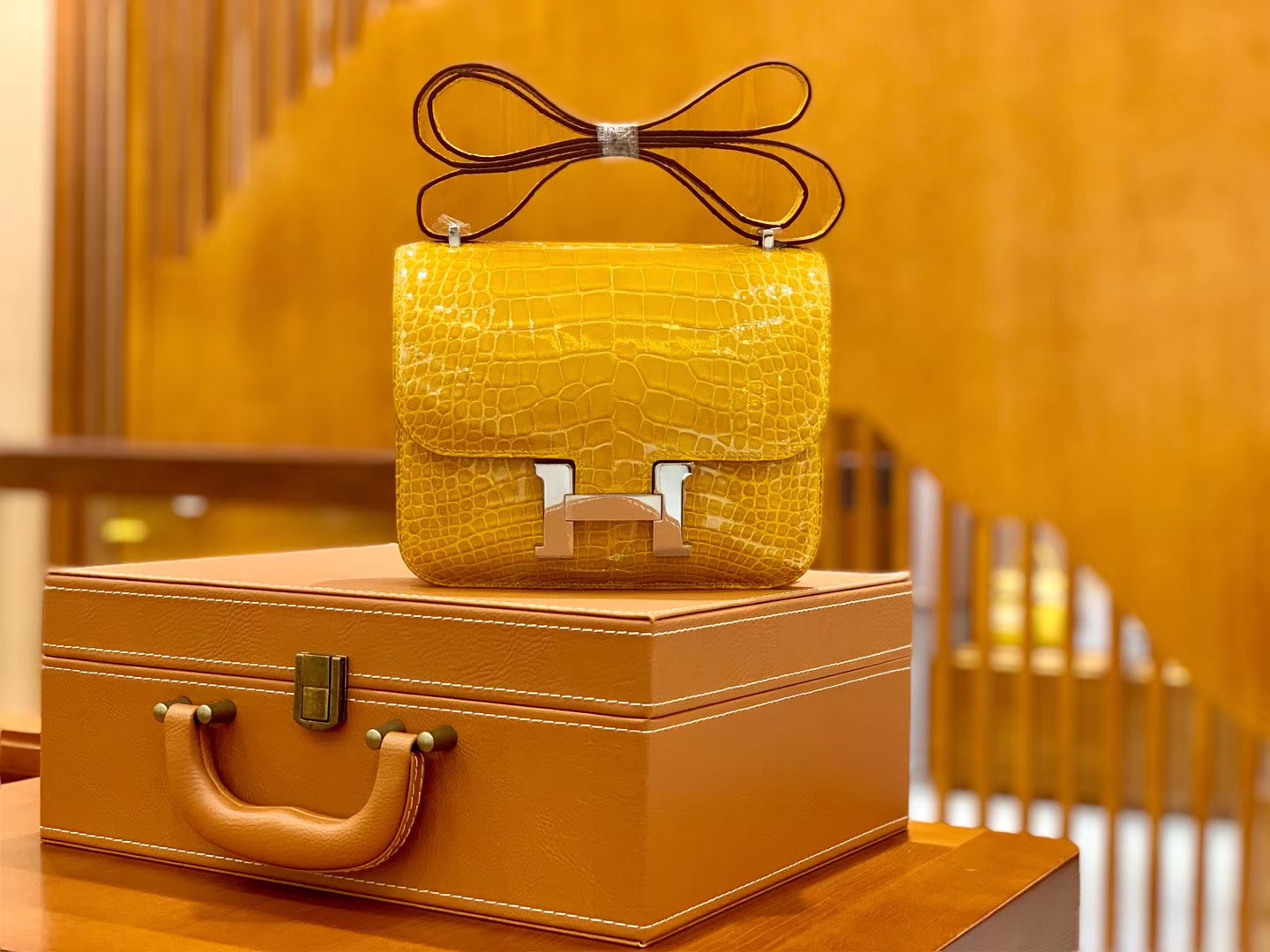 Hermès（爱马仕）Constance 空姐包 琥珀黄 一级 美洲鳄 顶端级别 臻品级别 银扣 18cm