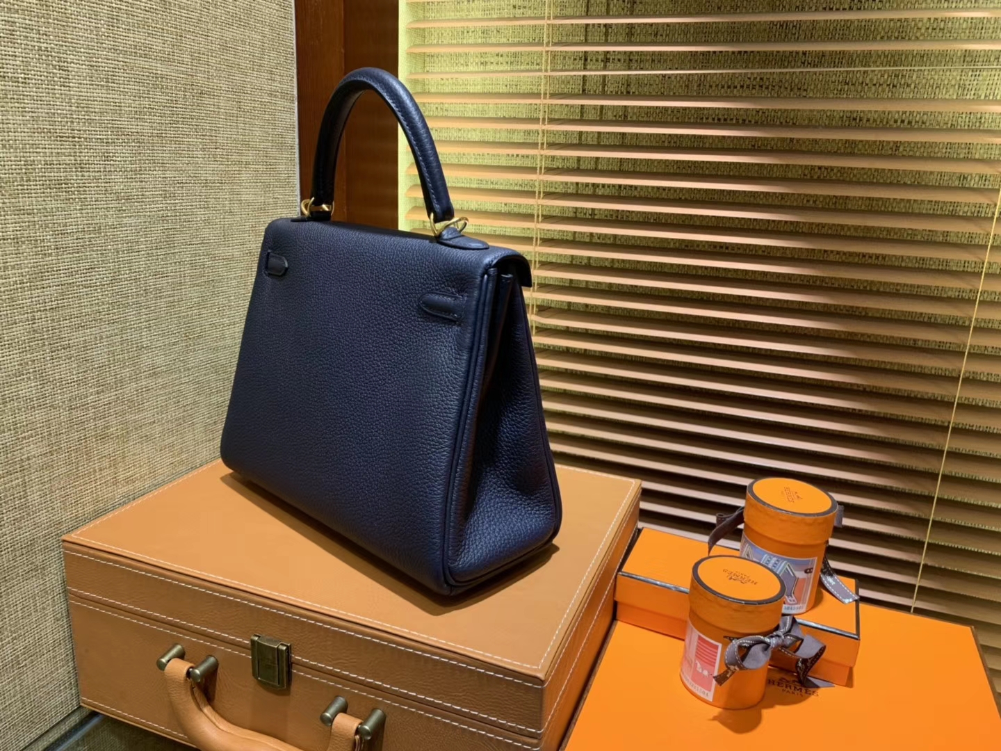 Hermès（爱马仕）Kelly 凯莉包 午夜蓝 德国进口 togo牛皮 手缝蜡线 金扣 25cm