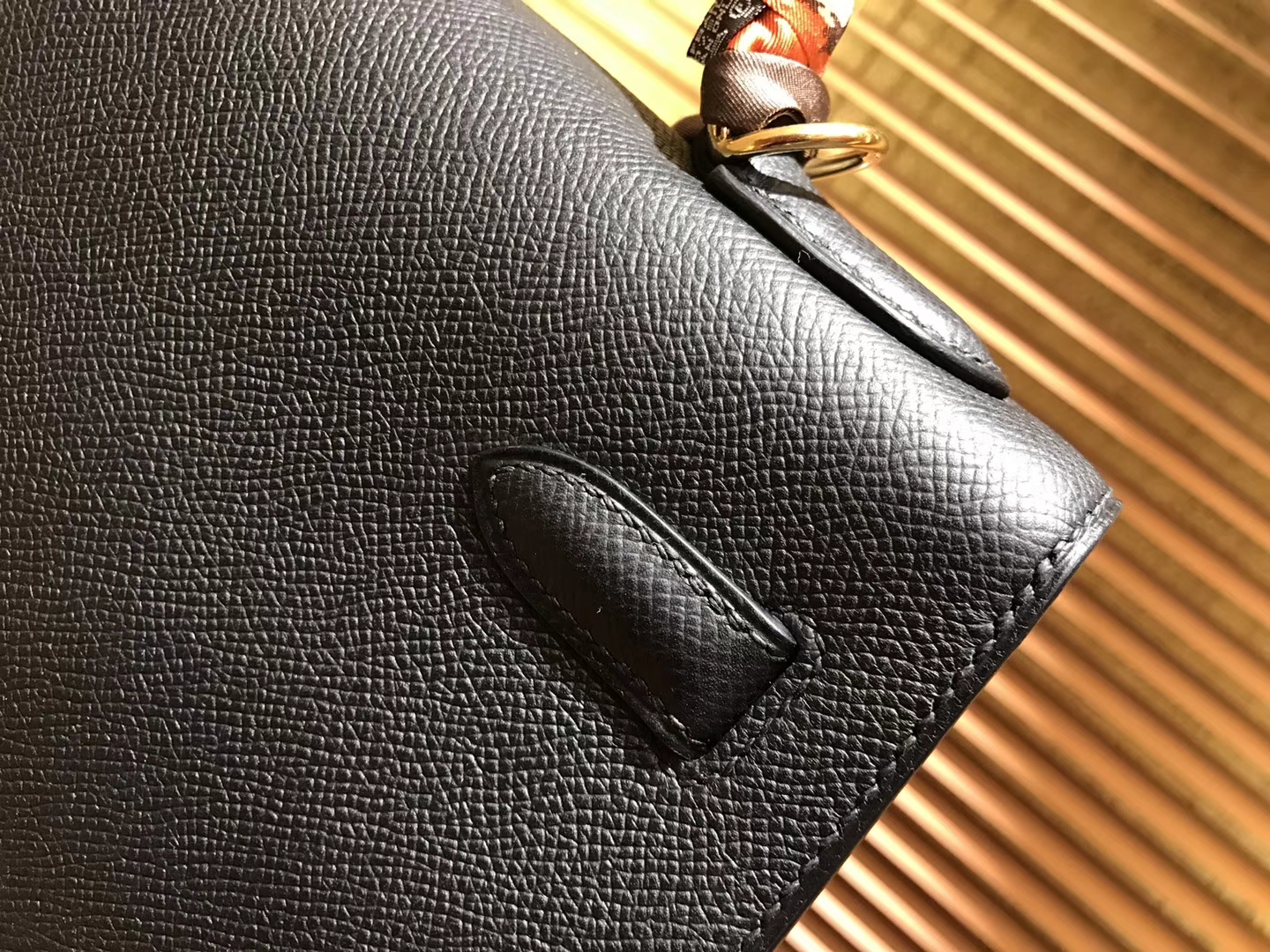 Hermès（爱马仕）Kelly 凯莉包 黑色 德国进口 Epsom掌纹牛皮 手缝蜡线 金扣 32cm