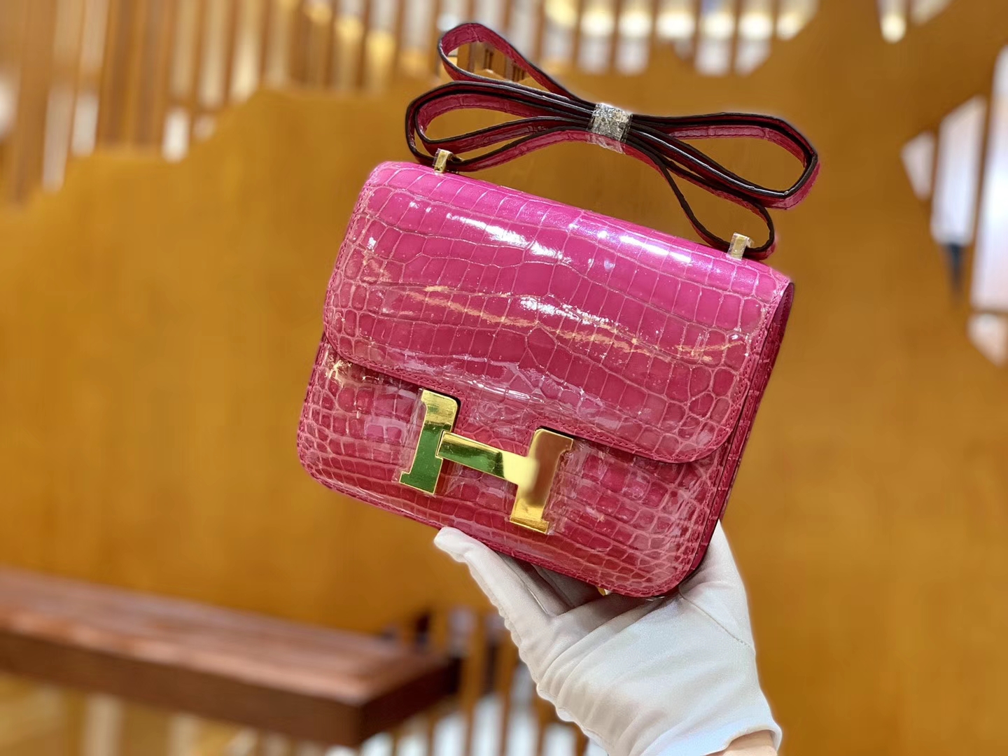 Hermès（爱马仕）Constance 空姐包 桃红 一级皮 尼罗鳄 顶端级别 臻品级别 金扣 18cm