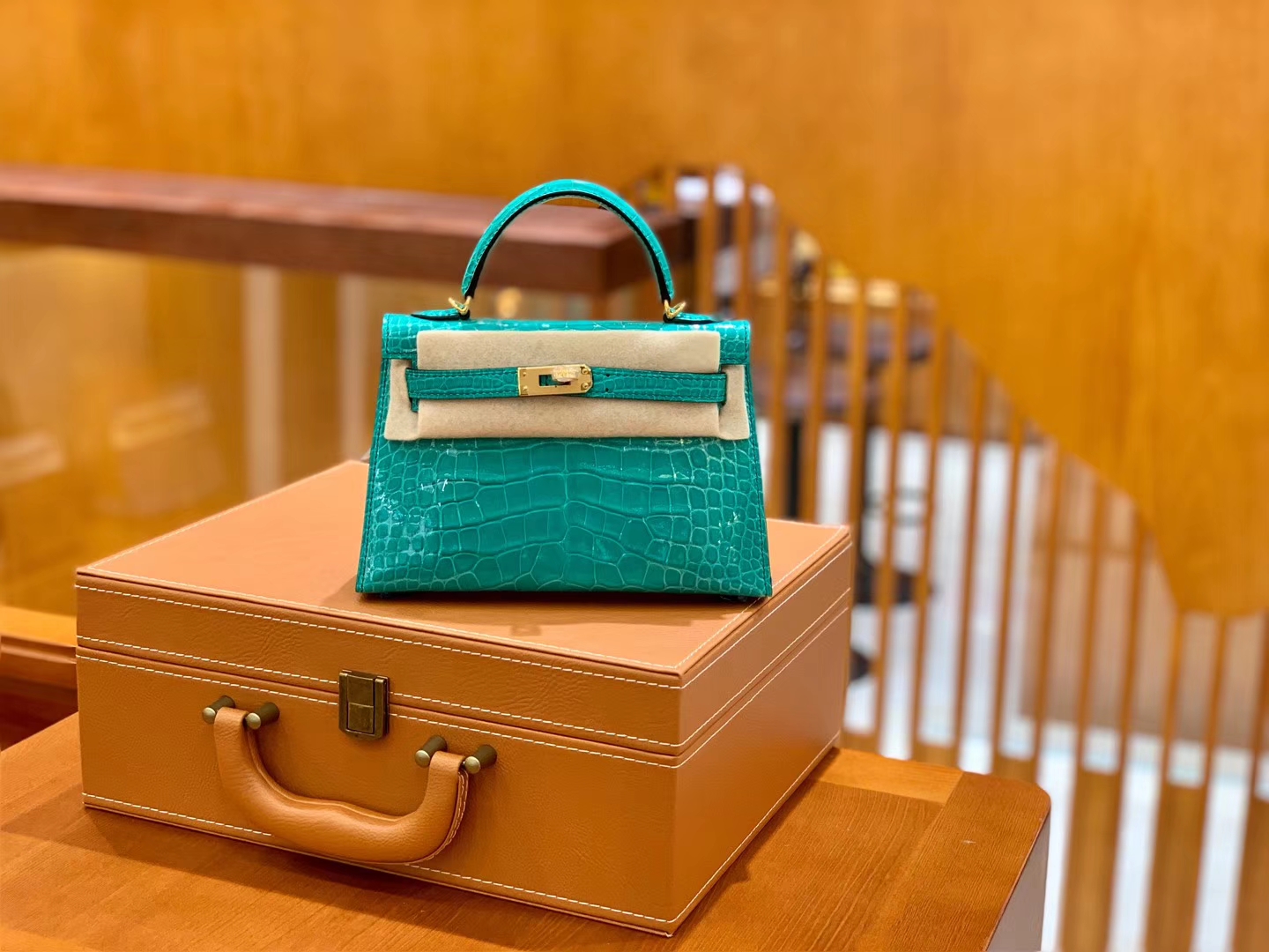 Hermès（爱马仕）Mini Kelly 迷你凯莉 U1 维罗纳绿 亮面鳄鱼 一级 顶端级别 美洲 臻品级别 金扣 19cm