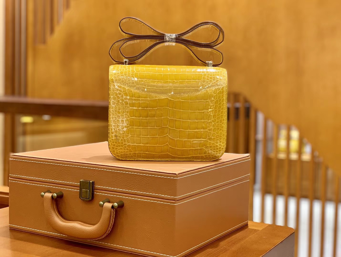 Hermès（爱马仕）Constance 空姐包 琥珀黄 一级 美洲鳄 顶端级别 臻品级别 银扣 18cm
