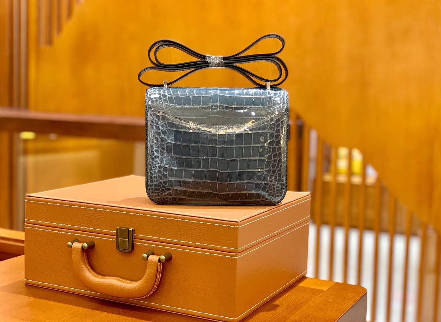 Hermès（爱马仕）Constance 空姐包 风暴蓝 一级皮 美洲鳄 顶端级别 臻品级别 银扣 18cm