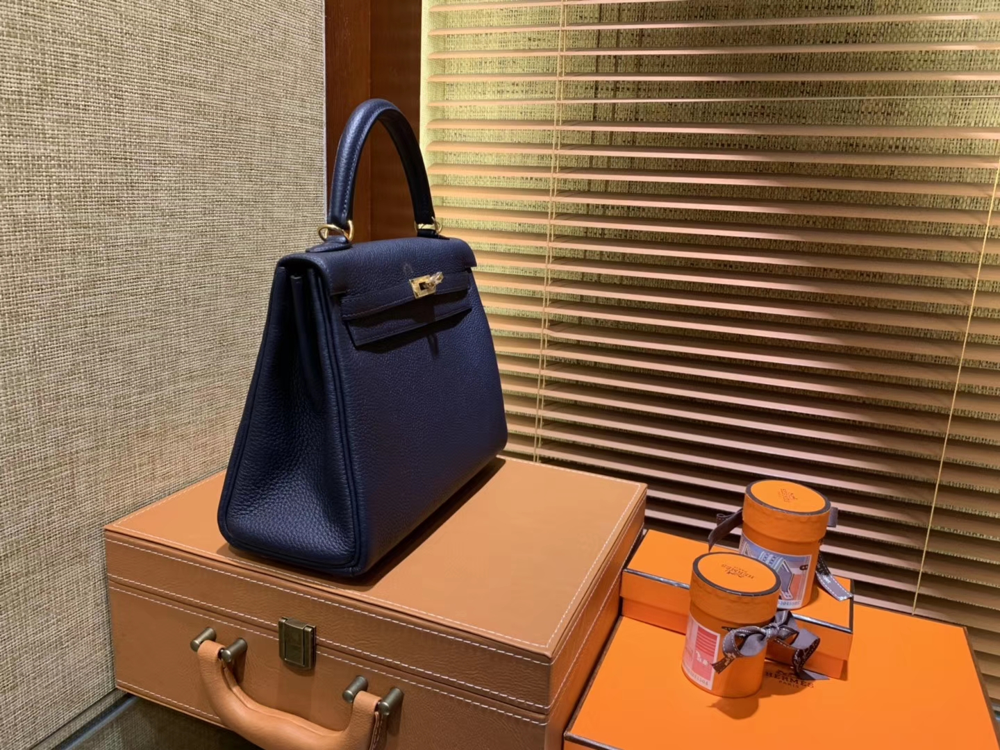 Hermès（爱马仕）Kelly 凯莉包 午夜蓝 德国进口 togo牛皮 手缝蜡线 金扣 25cm