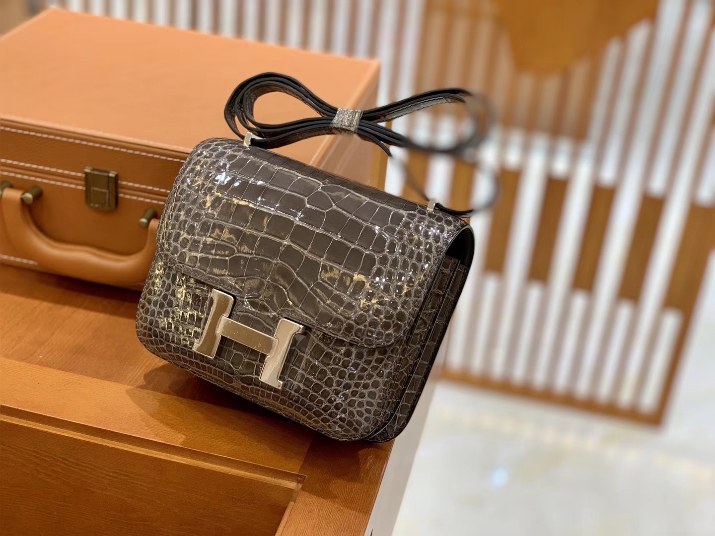 Hermès（爱马仕）Constance 空姐包 锡器灰 一级皮 美洲鳄 顶端级别 臻品级别 银扣 18cm