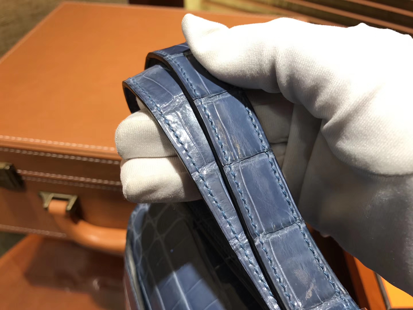 Hermès（爱马仕）Constance 空姐包 牛仔蓝 一级鳄鱼皮 尼罗鳄 原版蜜蜡线 银扣 23cm