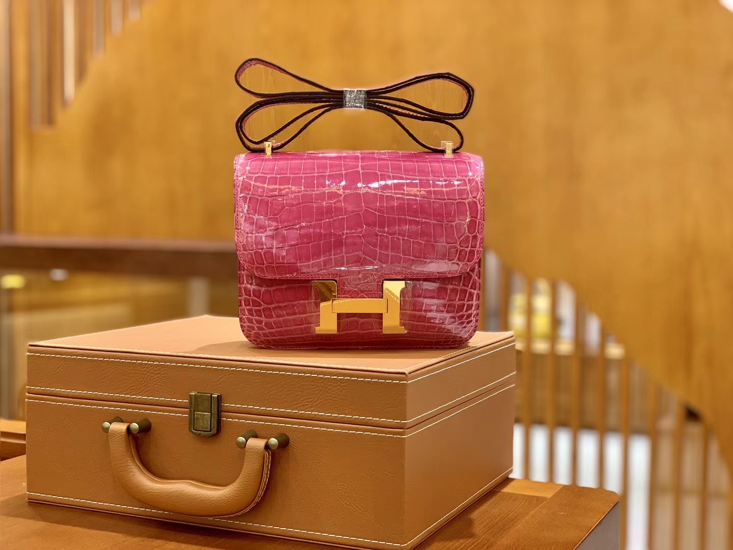 Hermès（爱马仕）Constance 空姐包 桃红 一级皮 尼罗鳄 顶端级别 臻品级别 金扣 18cm