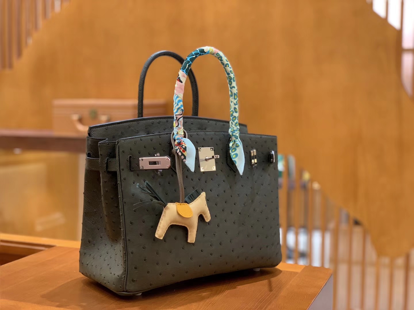 Hermès（爱马仕）Birkin 铂金包 松柏绿 鸵鸟皮 手缝工艺 银扣 30cm 现货