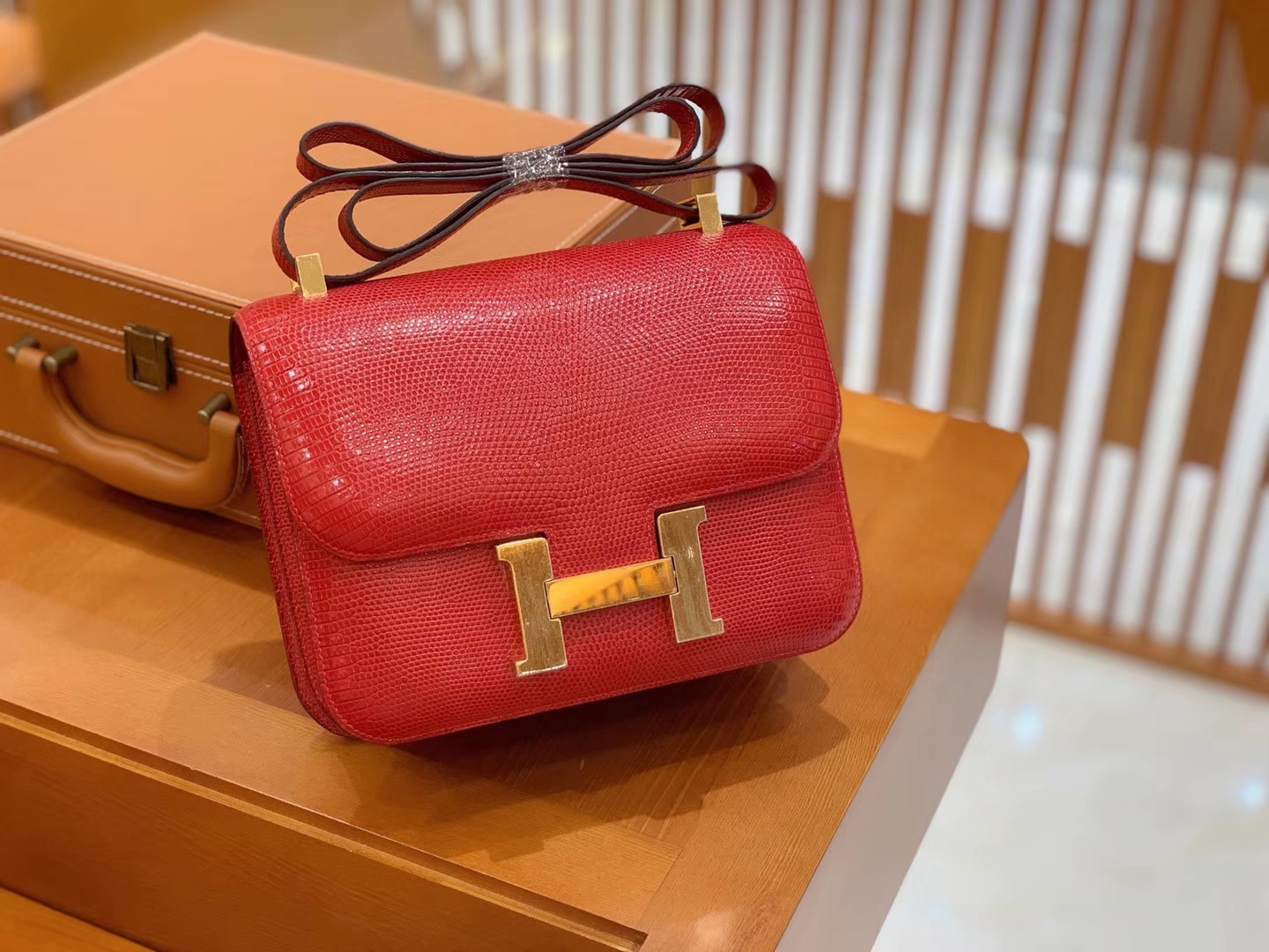 Hermès（爱马仕）Constance 空姐包 蕃茄红 野生蜥蜴皮 全手工缝制 23cm 金扣 现货