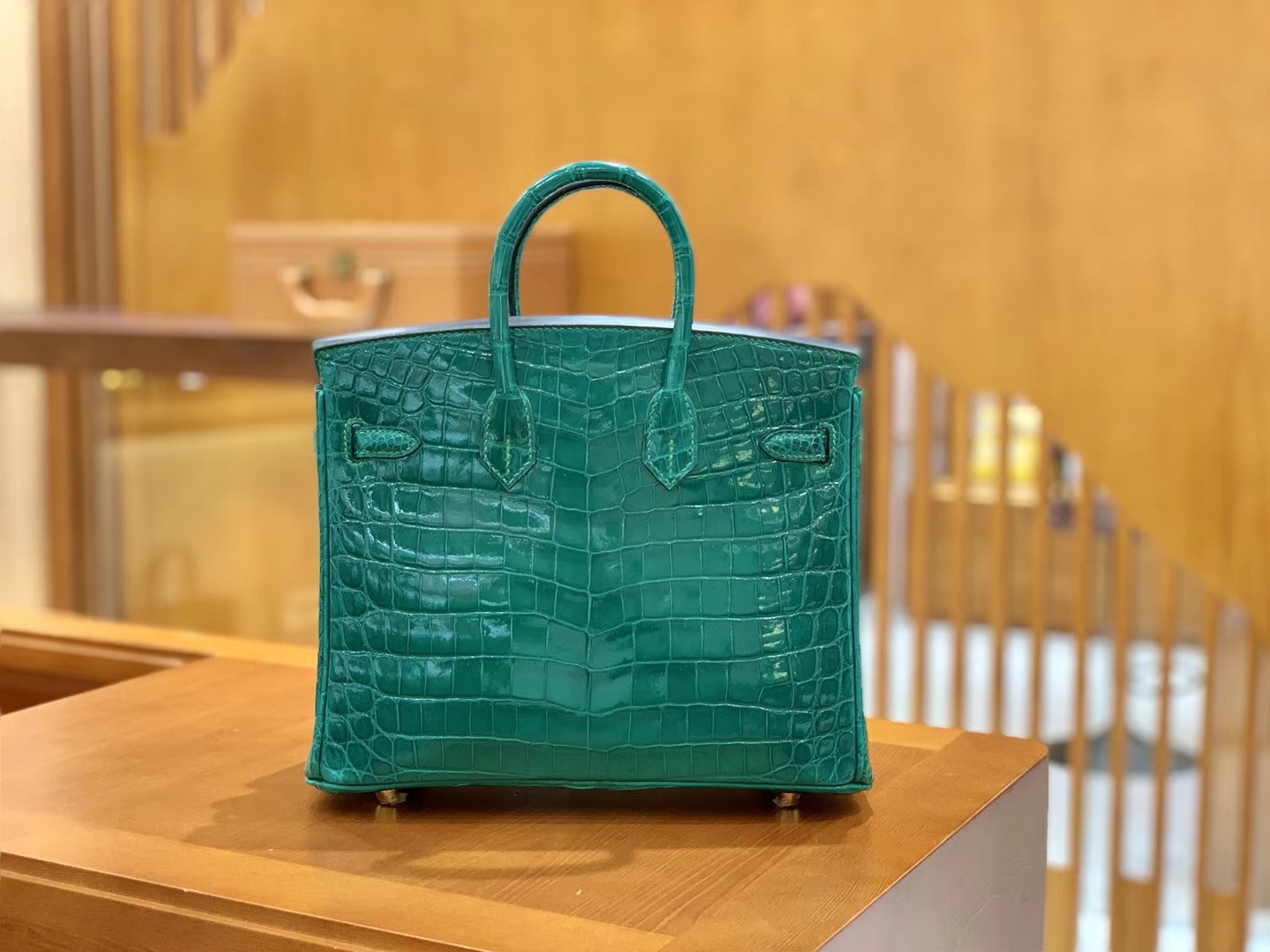 Hermès（爱马仕）Birkin 铂金包 翡翠绿 一级皮 尼罗鳄鱼皮 臻品级别 金扣 25cm
