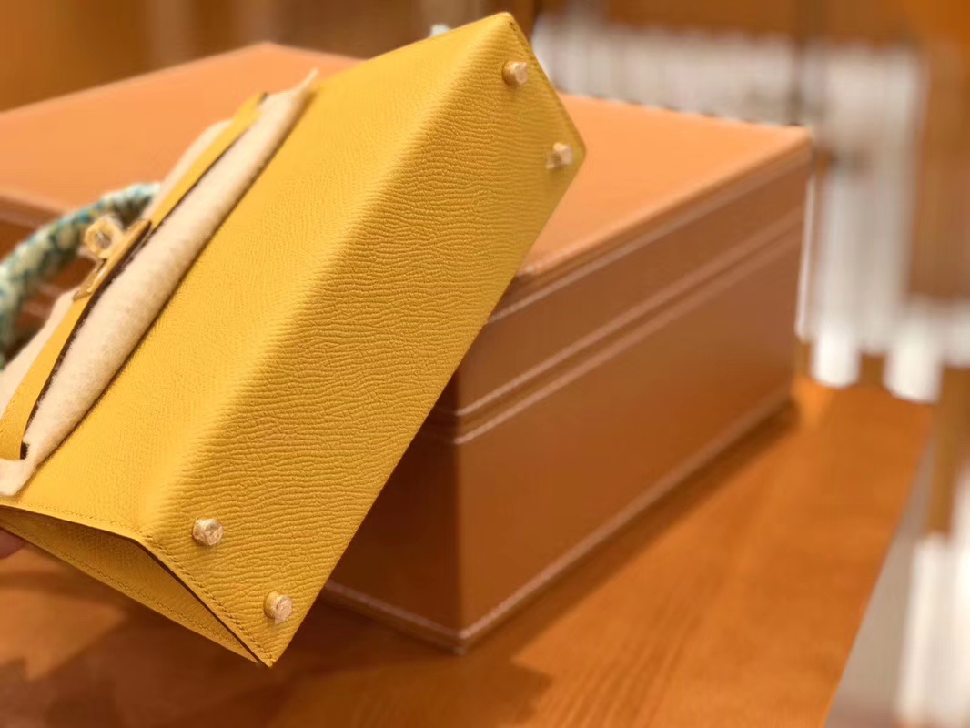 Hermès（爱马仕）Mini kelly 迷你凯莉 琥珀黄 掌纹小牛皮 全手工缝制 臻品级别 银扣 19cm 现货