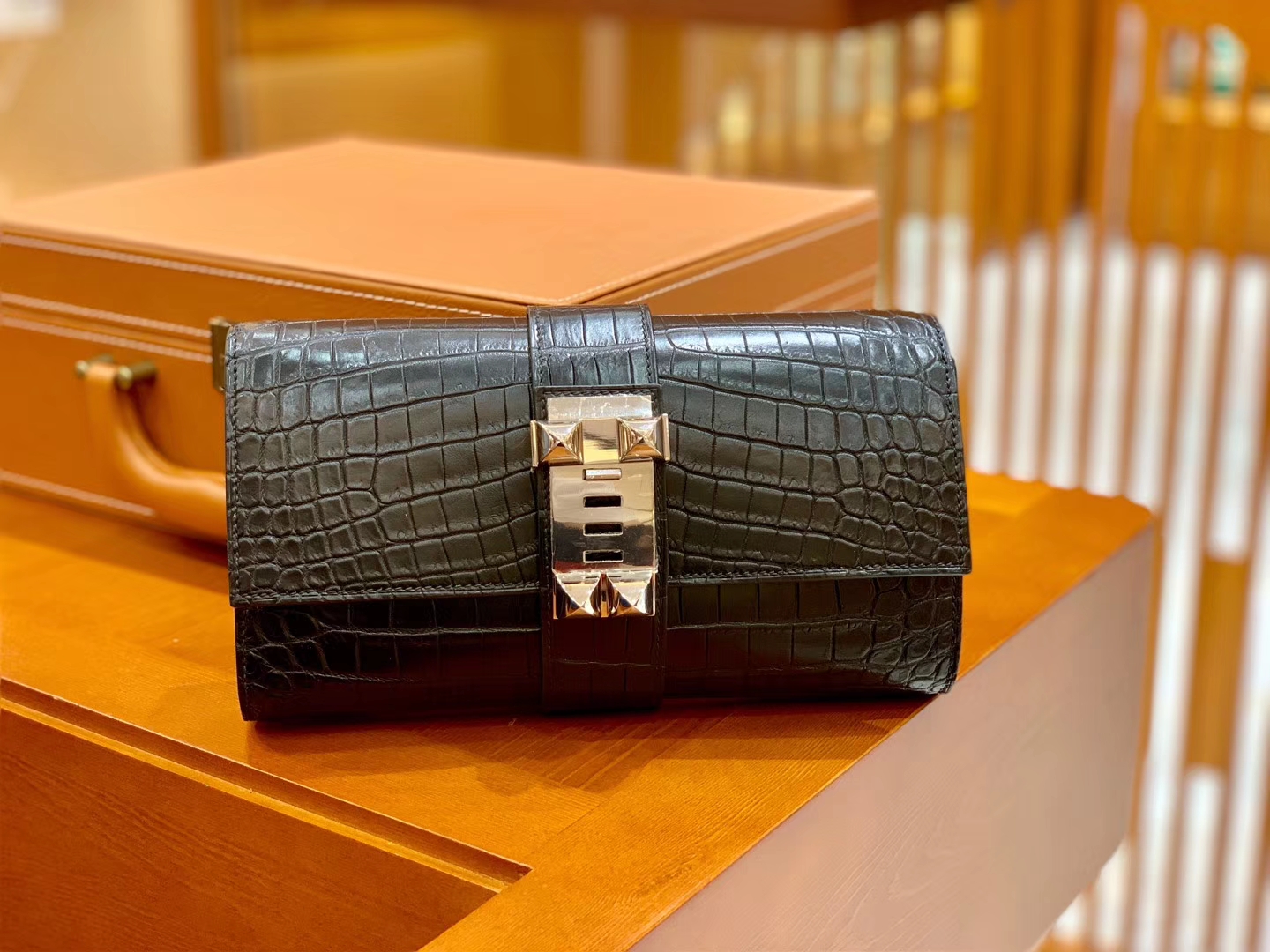 Hermès（爱马仕）CDC 手拿包 23cm 经典黑银 一级尼罗鳄鱼皮 雾面 手缝蜡线