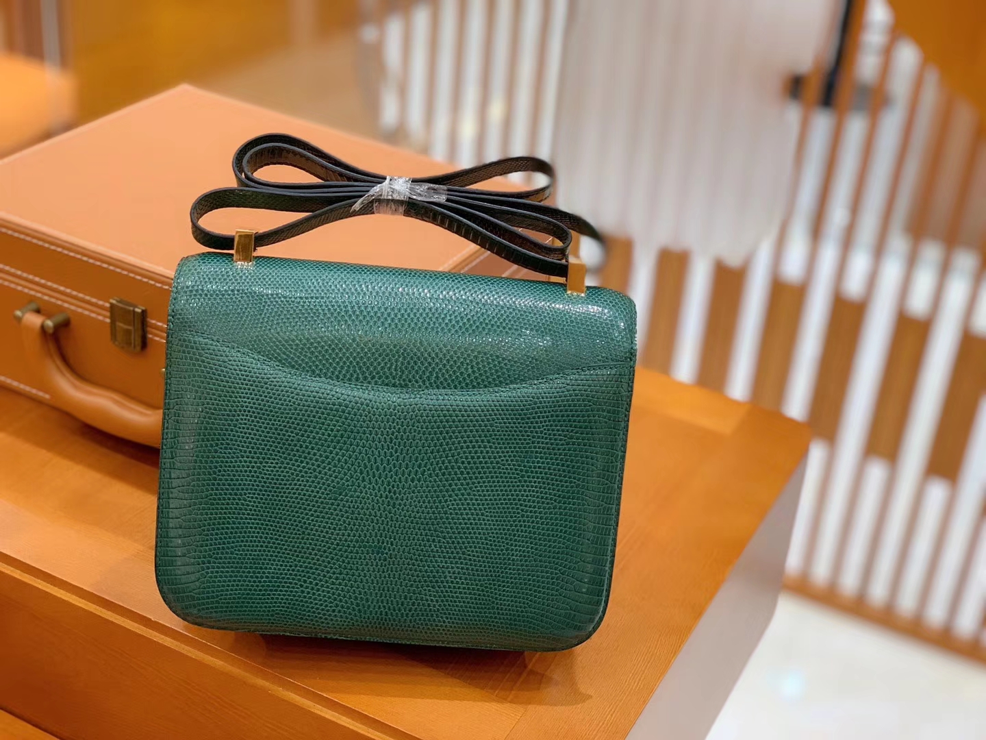Hermès（爱马仕）Constance 空姐包 孔雀绿 野生蜥蜴皮 全手工缝制 23cm 金扣 现货