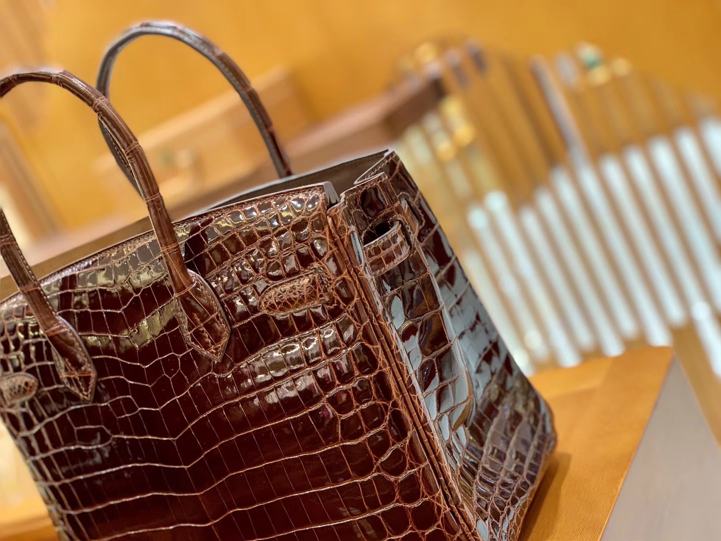 Hermès（爱马仕）Birkin 30cm 深啡色 金扣 一级皮 尼罗鳄鱼皮 臻品级别