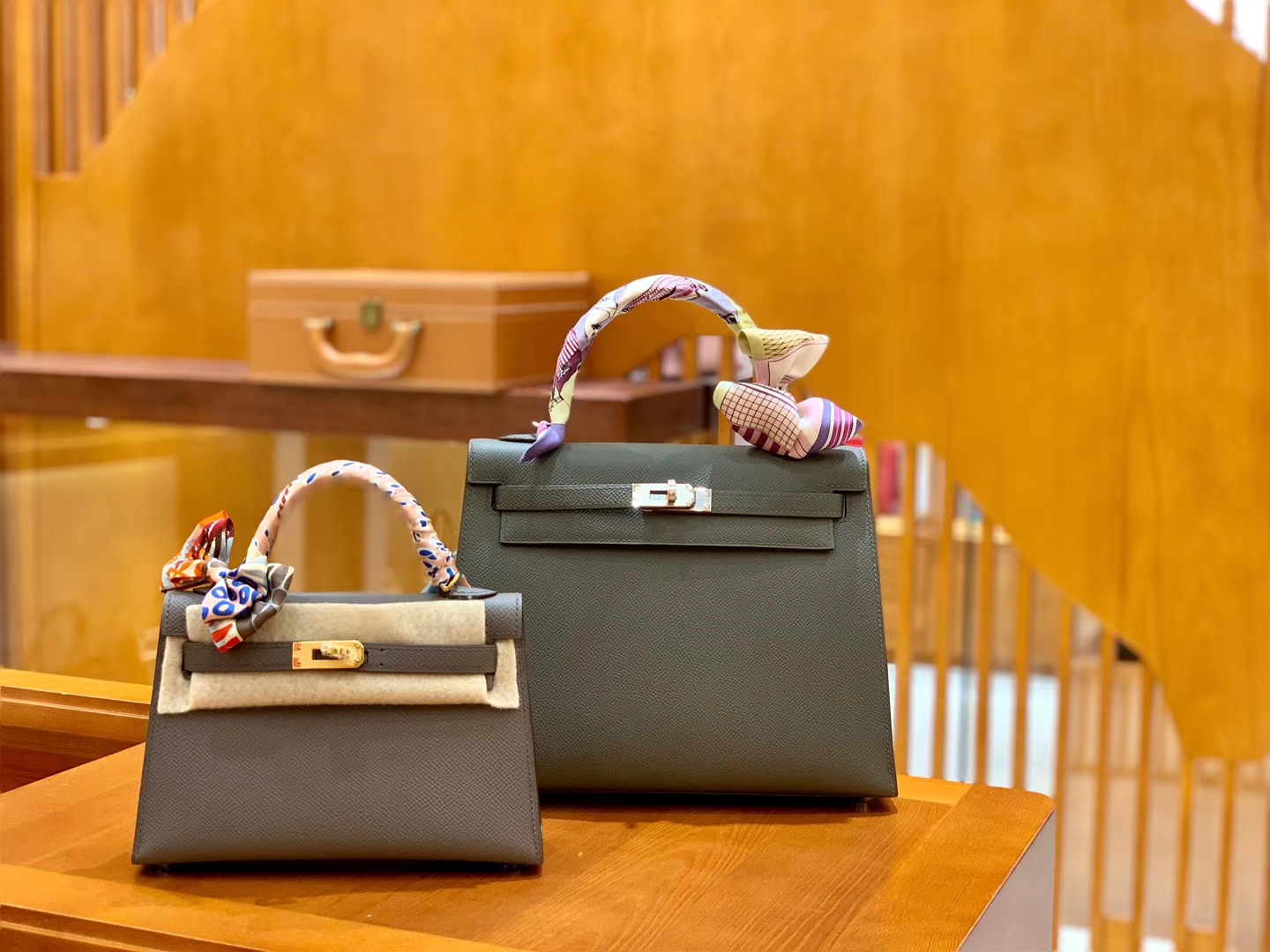 Hermès（爱马仕）Kelly 凯莉包 锡器灰 掌纹牛皮 进口原料 臻品级别 银扣 25cm 现货