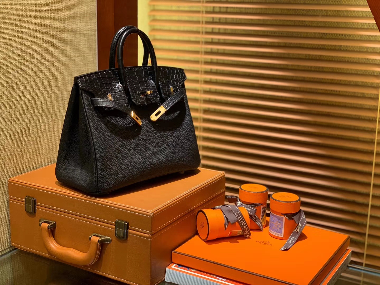 Hermès（爱马仕）Birkin 铂金包 经典黑 鳄鱼皮拼德国togo牛皮 全手工缝制 金扣 25cm