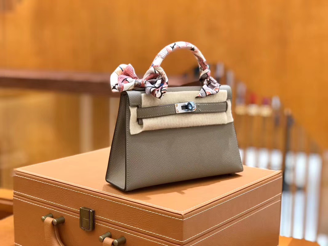 Hermès（爱马仕）Mini kelly 迷你凯莉 沥青灰 掌纹小牛皮 全手工缝制 臻品级别 银扣 19cm 现货