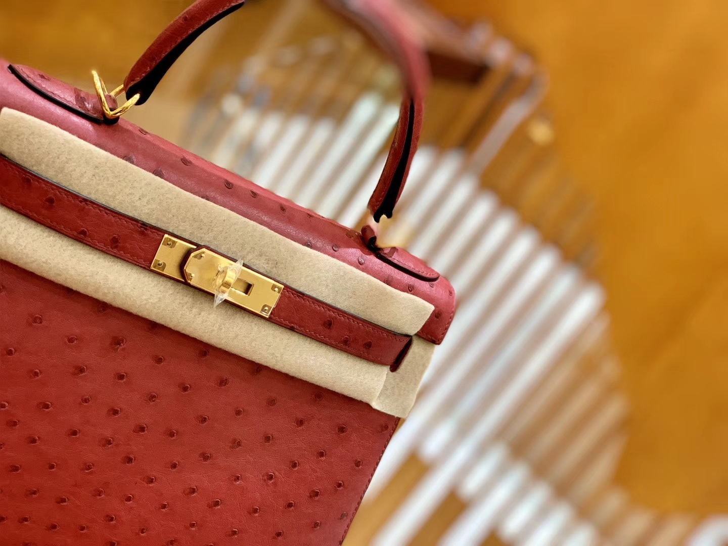 Hermès（爱马仕）Kelly 凯莉包 石榴红 鸵鸟皮 全手工缝制 金扣 28cm 现货