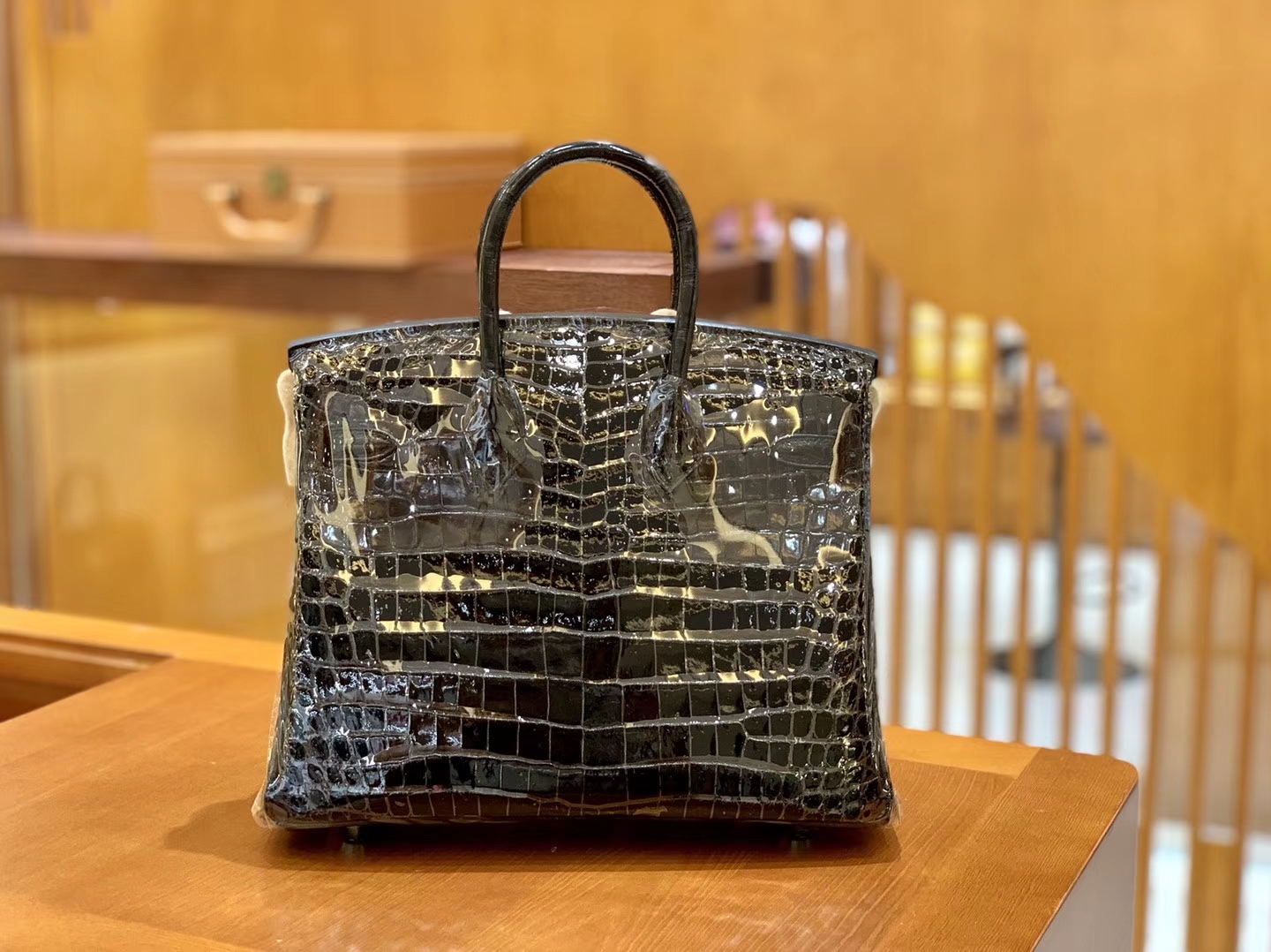 Hermès（爱马仕）Birkin 铂金包 经典黑 一级皮 尼罗鳄鱼皮 臻品级别 金扣 25cm