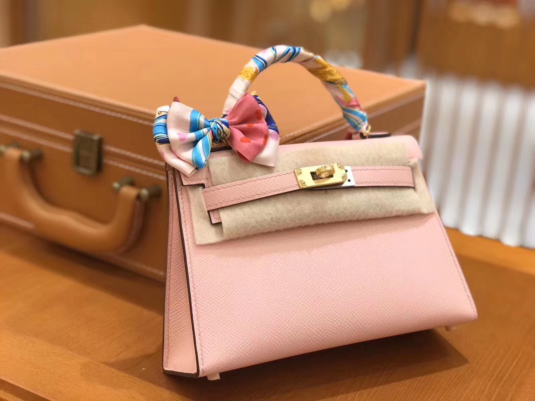 Hermès（爱马仕）Mini kelly 奶昔粉 掌纹小牛皮 全手工缝制 臻品级别 19cm 金扣 现货