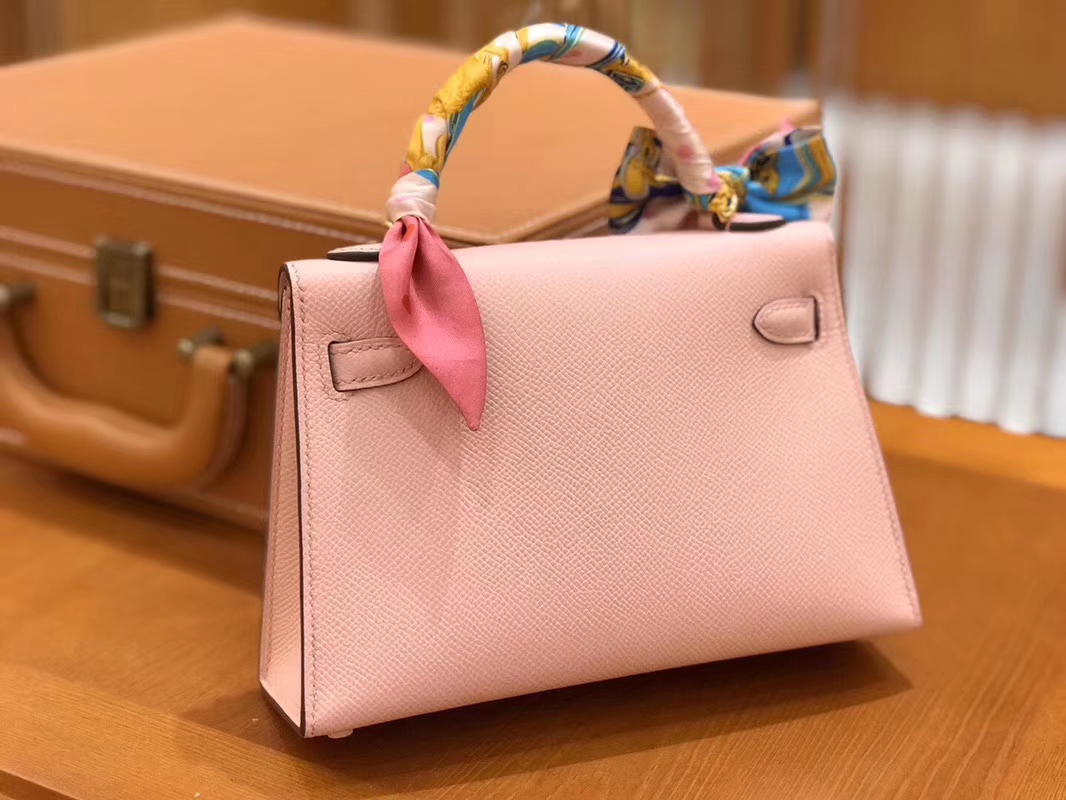Hermès（爱马仕）Mini kelly 奶昔粉 掌纹小牛皮 全手工缝制 臻品级别 19cm 金扣 现货