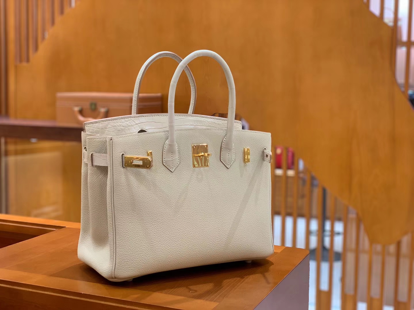 Hermès（爱马仕）Birkin 30cm 奶昔白 金扣 鳄鱼皮拼德国togo牛皮 全手工缝制