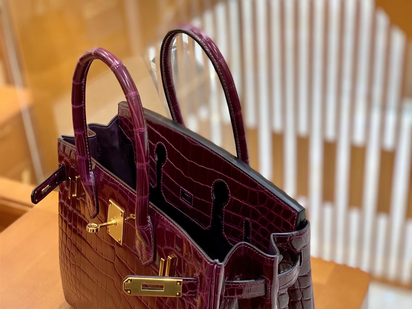 Hermès（爱马仕）Birkin 30cm 葡萄紫 金扣 一级皮 尼罗鳄鱼皮 臻品级别