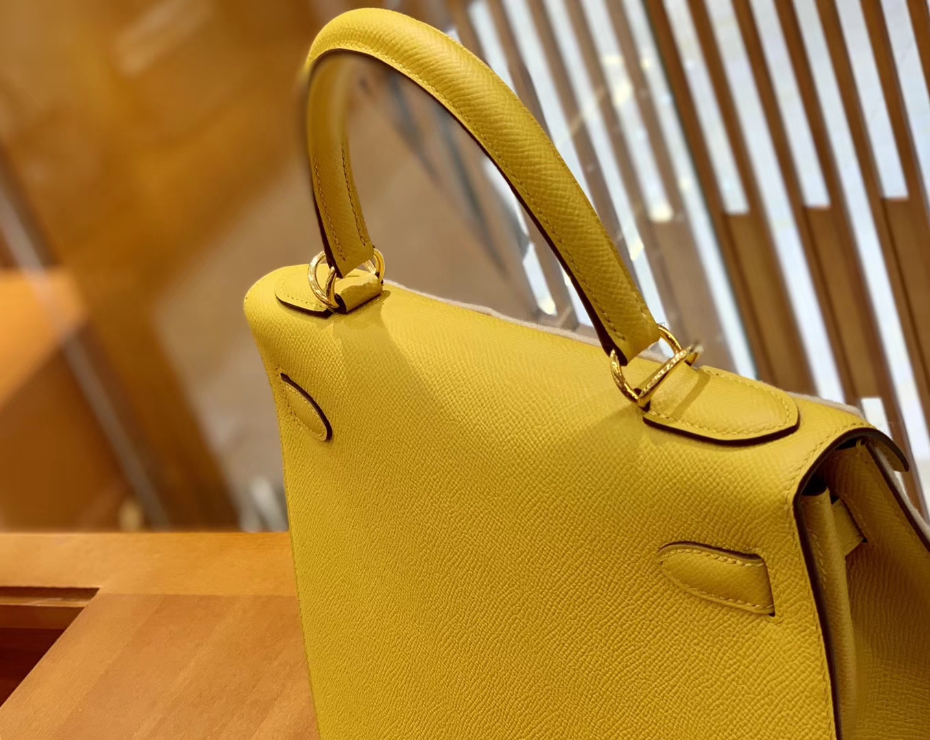 Hermès（爱马仕）Kelly 28cm 琥珀黄 金扣 掌纹牛皮 全手工缝制 现货