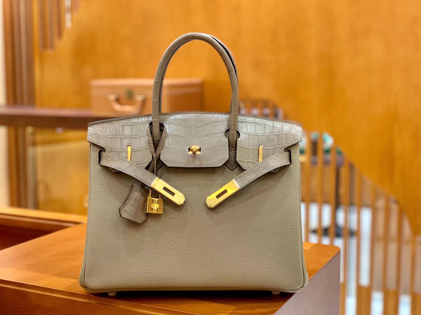 Hermès（爱马仕）Birkin 铂金包 斑鸠灰 鳄鱼皮拼德国togo牛皮 全手工缝制 金扣 30cm