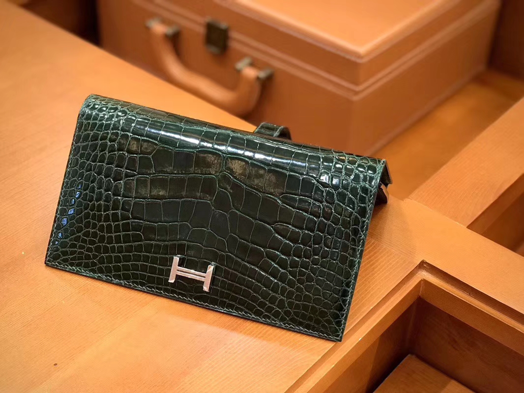 Hermès（爱马仕）Bearn 钱夹 美洲鳄鱼皮 祖母绿