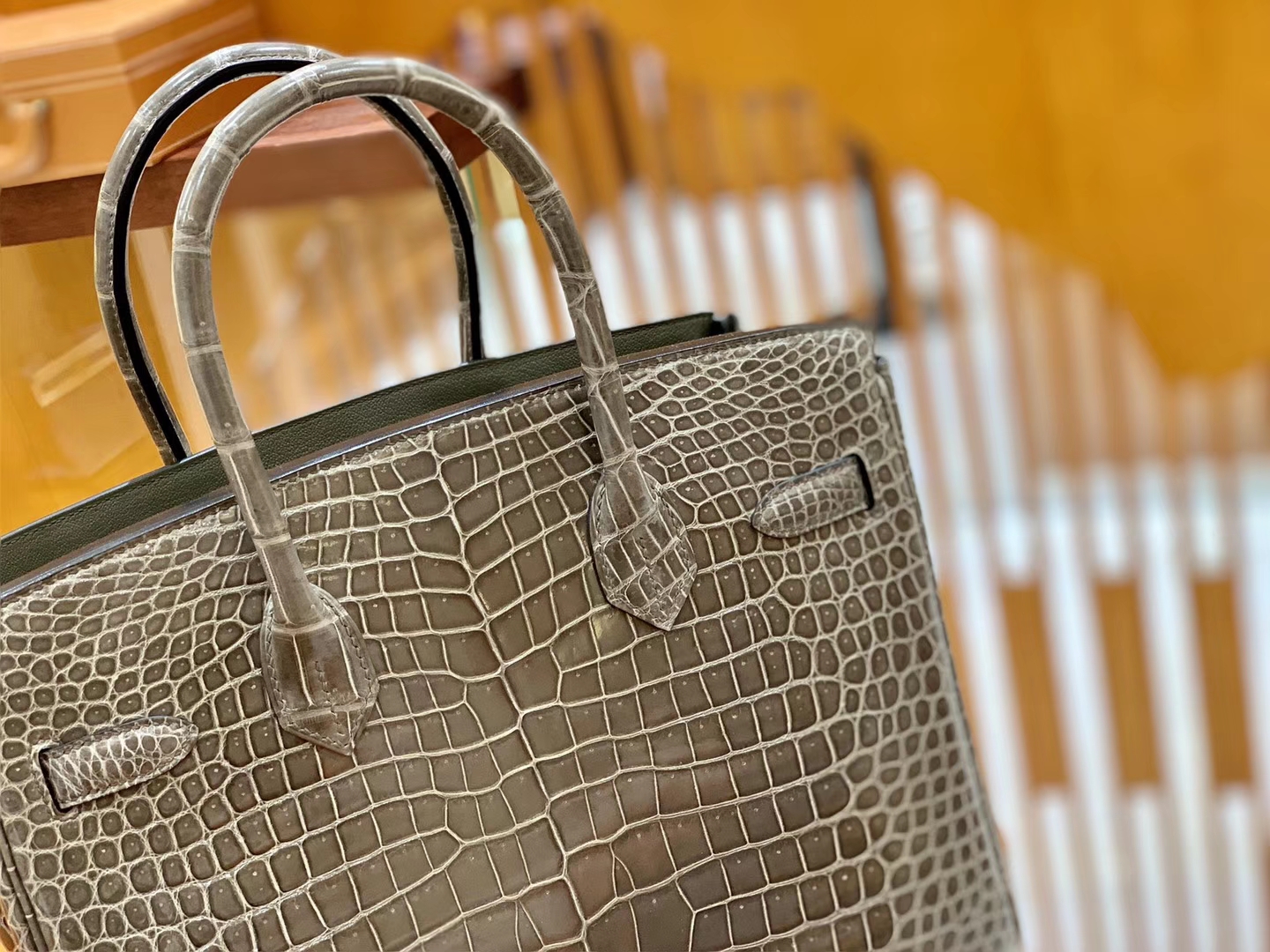 Hermès（爱马仕）Birkin 铂金包 斑鸠灰 倒V 一级皮 湾鳄鱼皮 臻品级别 银扣 30cm