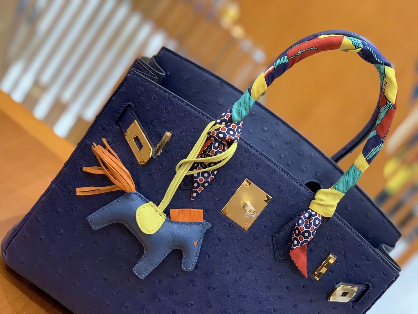 Hermès（爱马仕）Birkin 铂金包 深蓝色 鸵鸟皮 手缝工艺 金扣 30cm 现货