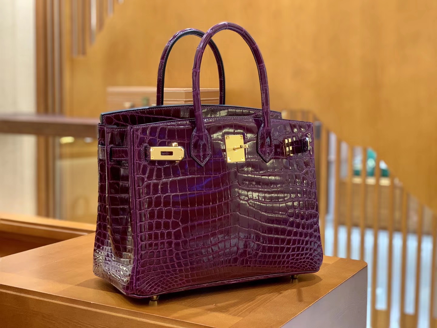 Hermès（爱马仕）Birkin 30cm 葡萄紫 金扣 一级皮 尼罗鳄鱼皮 臻品级别