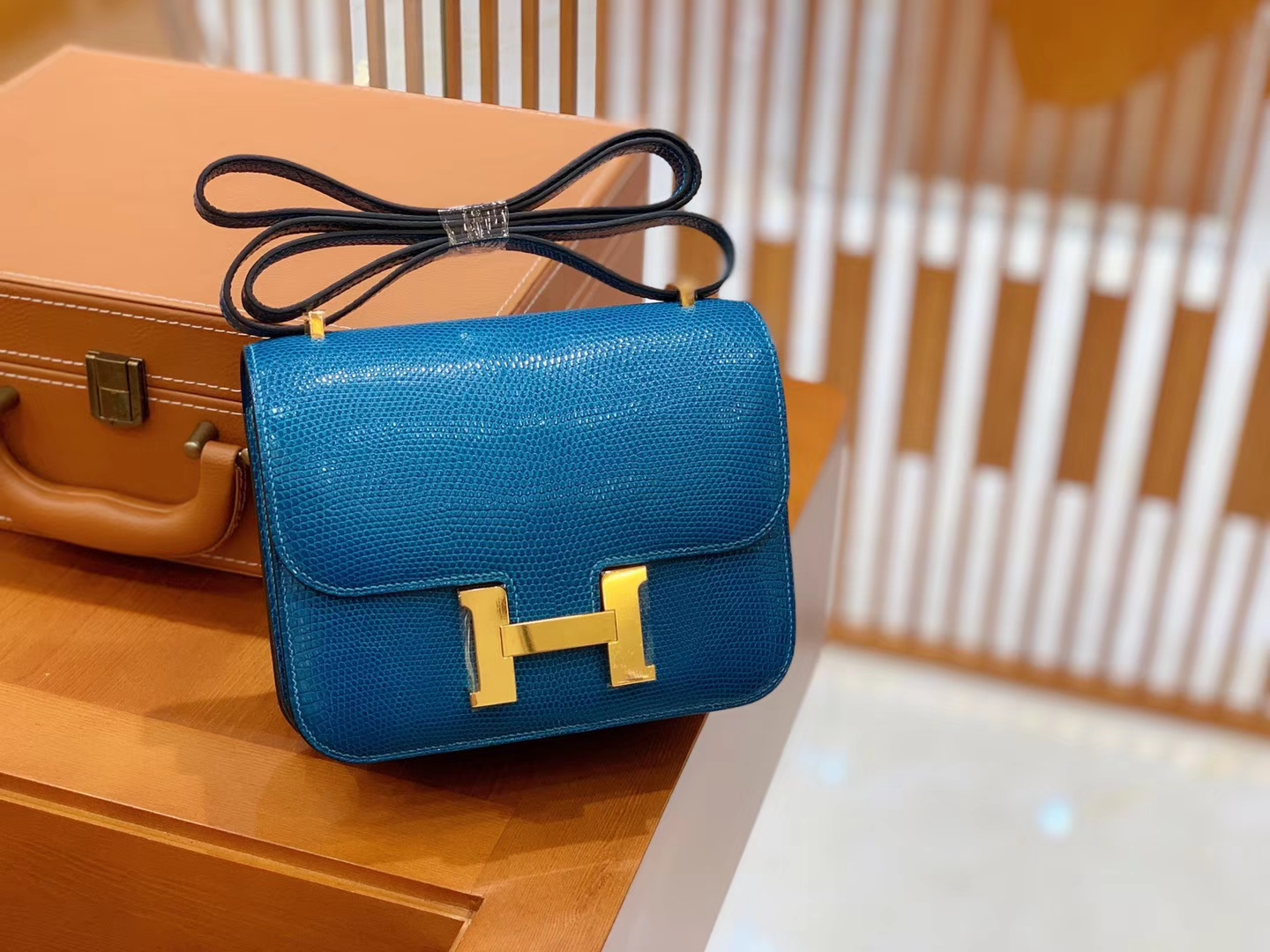 Hermès（爱马仕）Constance 空姐包 伊兹密尔蓝 野生蜥蜴皮 全手工缝制 18cm 金扣 现货