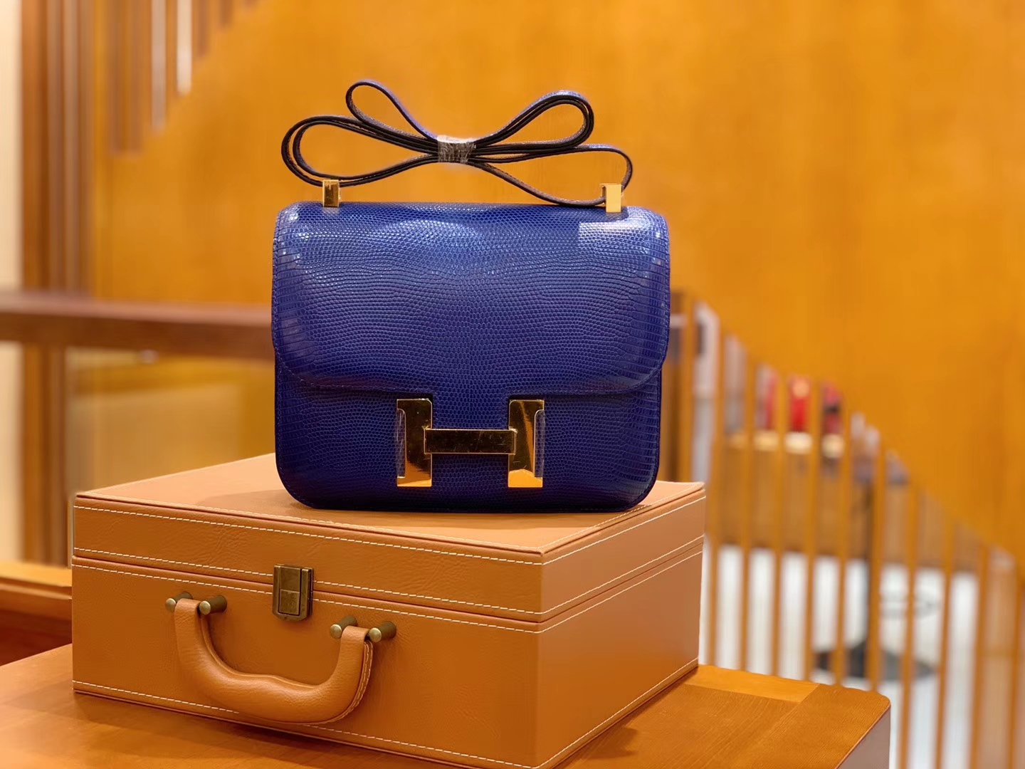 Hermès（爱马仕）Constance 空姐包 琉璃蓝 野生蜥蜴皮 全手工缝制 23cm 金扣 现货