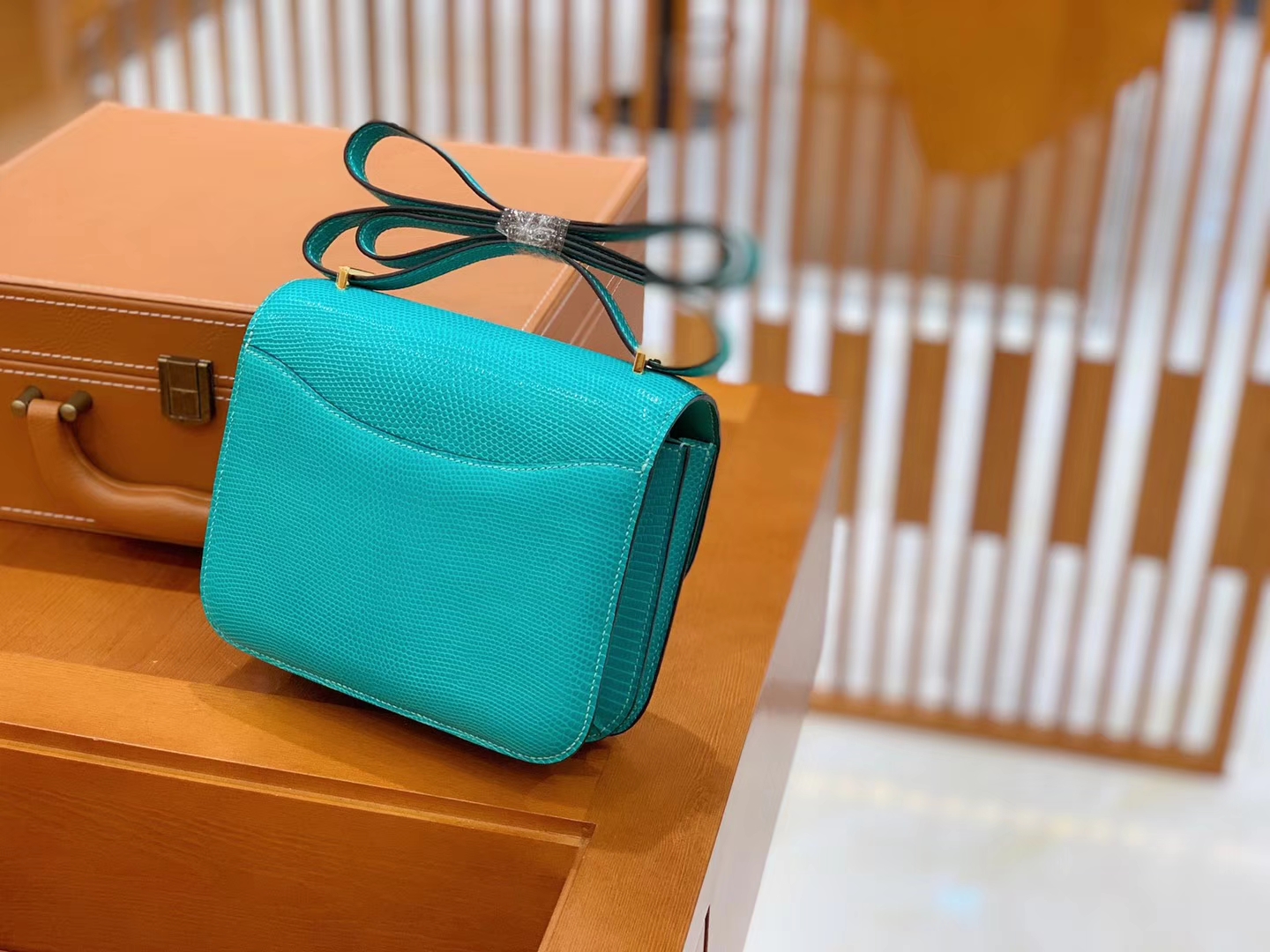 Hermès（爱马仕）Constance 空姐包 维罗纳绿 野生蜥蜴皮 全手工缝制 18cm 金扣 现货