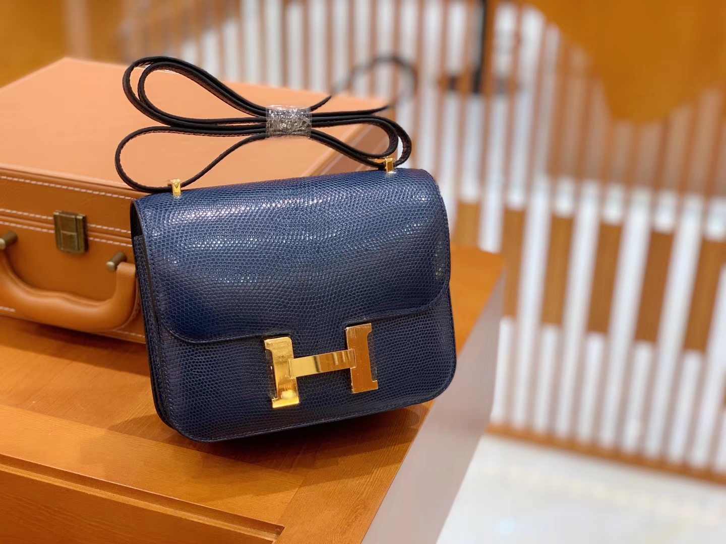 Hermès（爱马仕）Constance 空姐包 午夜蓝 野生蜥蜴皮 全手工缝制 18cm 金扣 现货