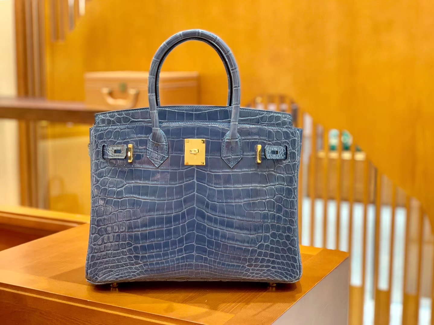 Hermès（爱马仕）Birkin 30cm 牛仔蓝 金扣 一级皮 尼罗鳄鱼皮 臻品级别