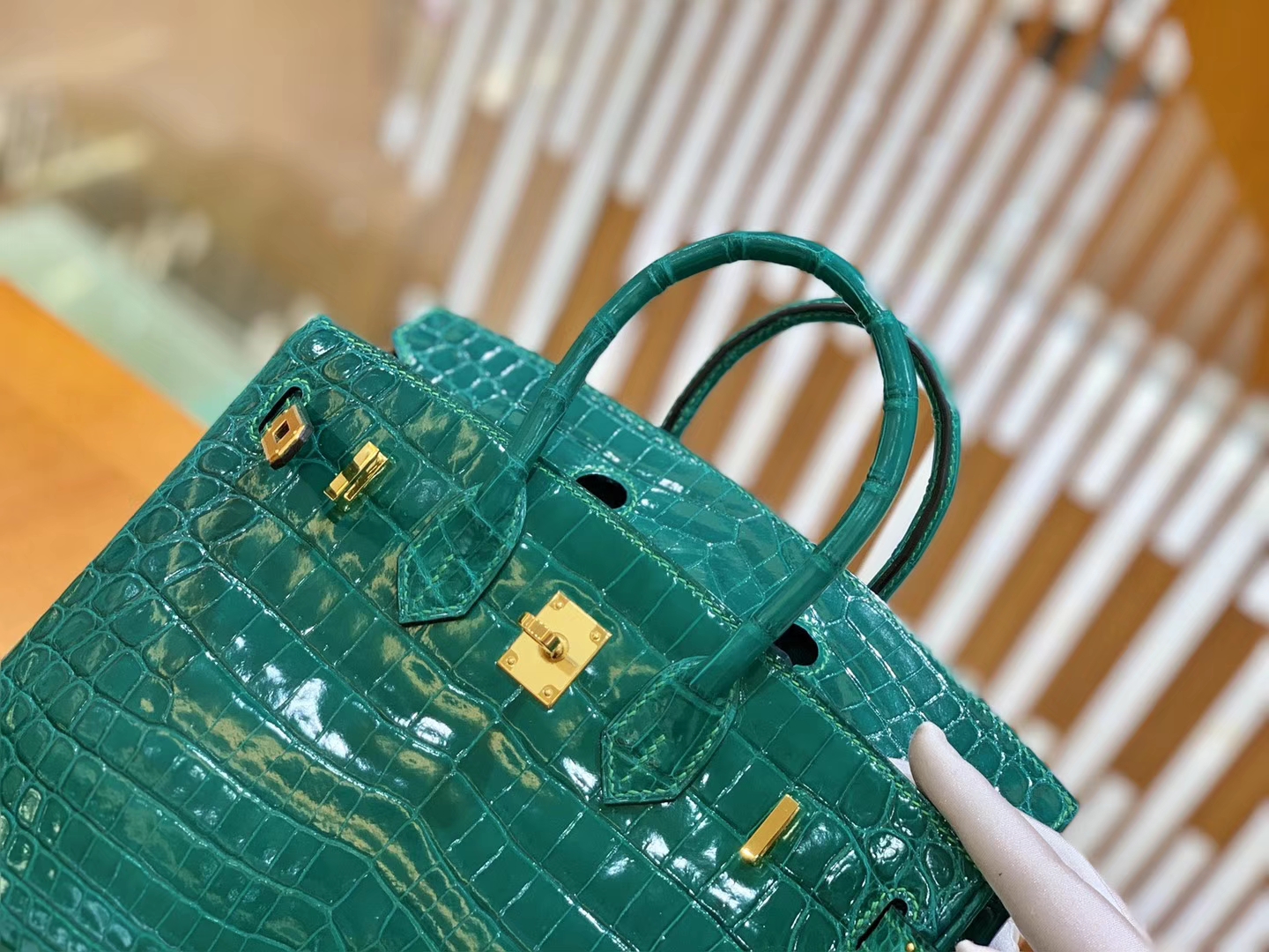 Hermès（爱马仕）Birkin 铂金包 翡翠绿 一级皮 尼罗鳄鱼皮 臻品级别 金扣 25cm