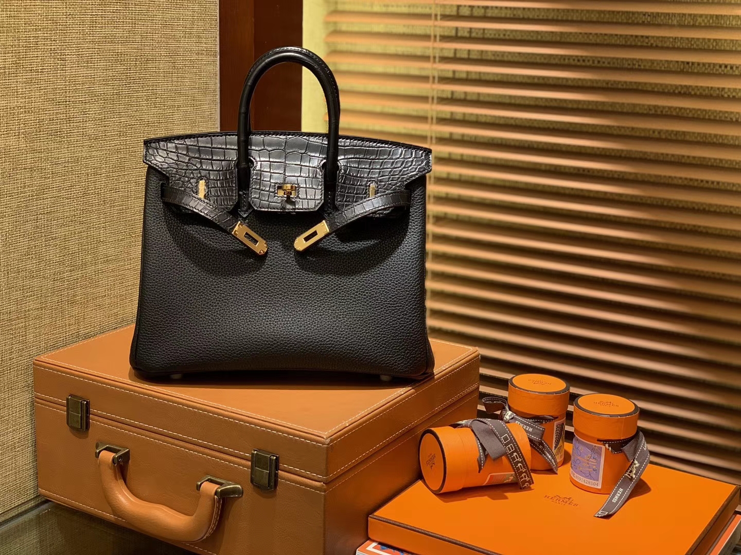 Hermès（爱马仕）Birkin 铂金包 经典黑 鳄鱼皮拼德国togo牛皮 全手工缝制 金扣 25cm
