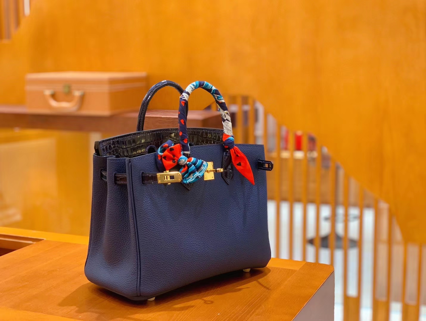 Hermès（爱马仕）Birkin 铂金包 午夜蓝 鳄鱼皮拼牛皮 金扣 25cm