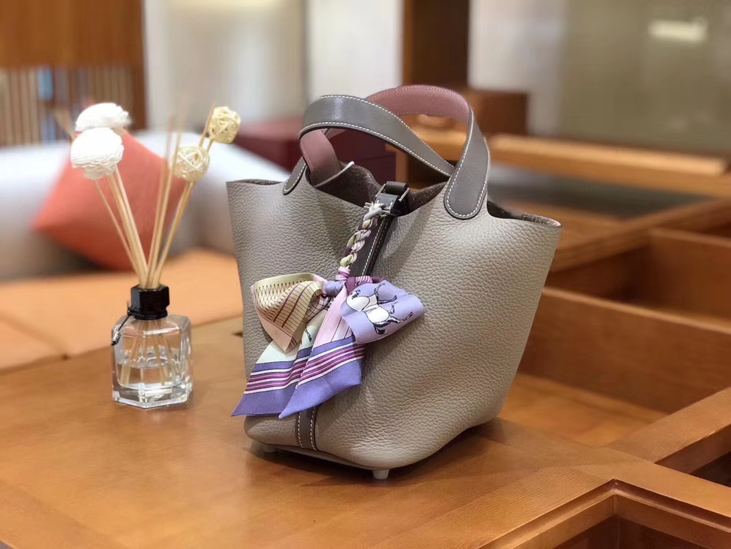 Hermès（爱马仕）Picotin 菜篮包 swift大象灰Q粉拼TC斑鸠灰 18cm