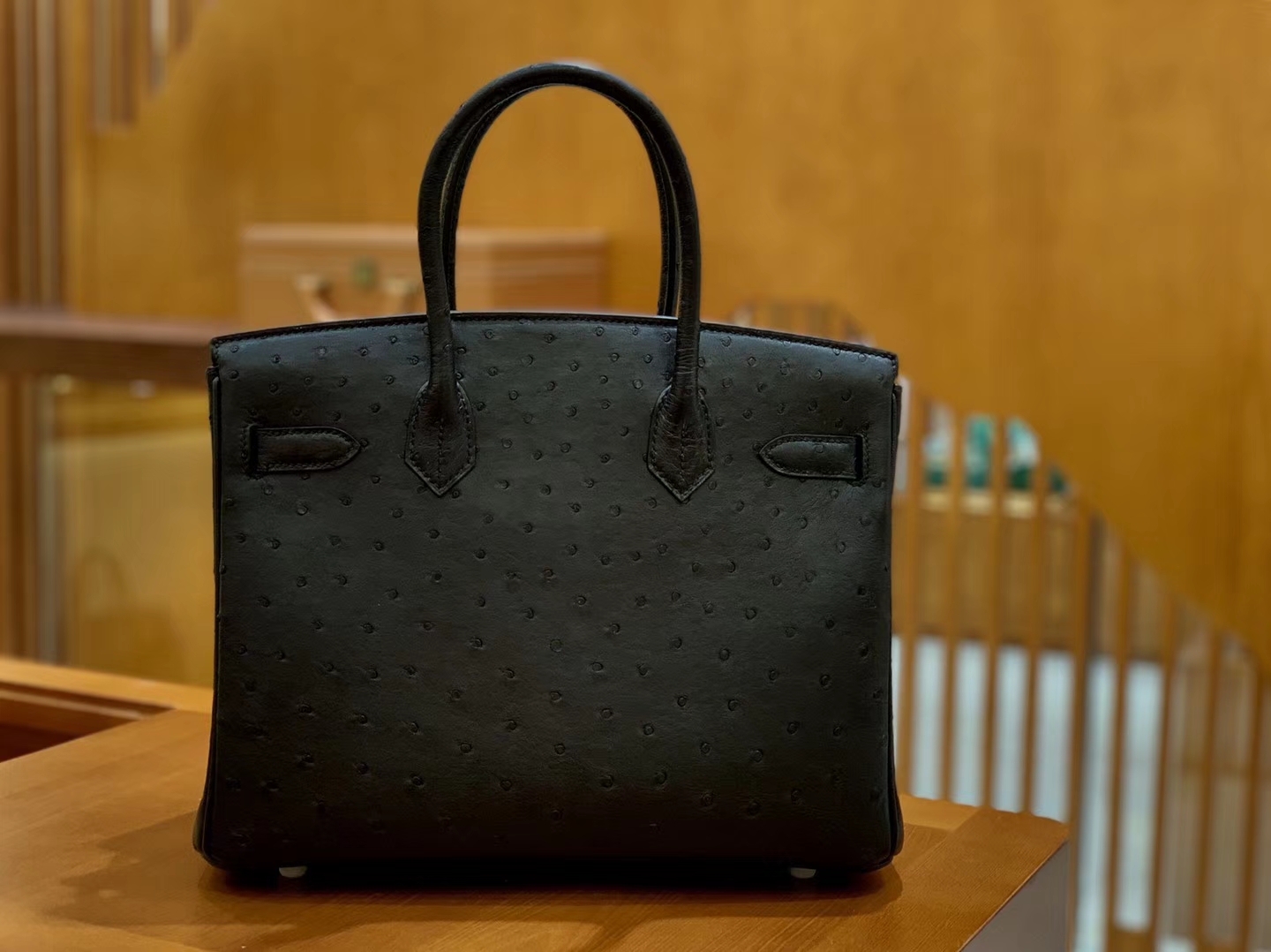 Hermès（爱马仕）Birkin 铂金包 黑色 鸵鸟皮 手缝工艺 银扣 30cm 现货