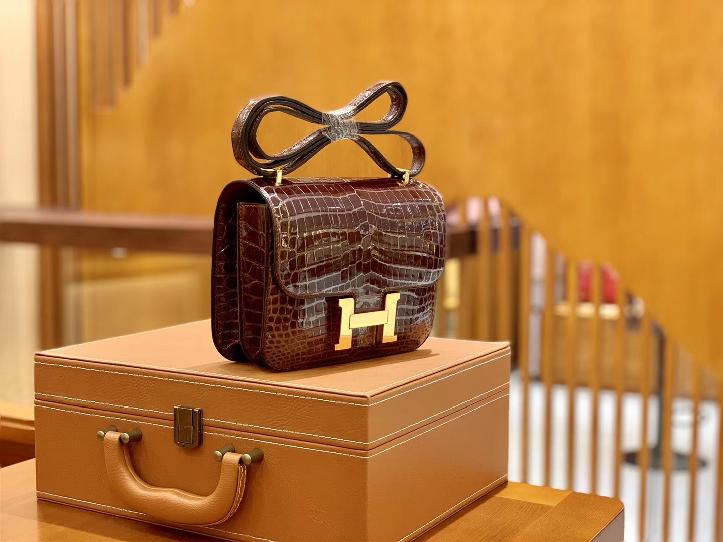 Hermès（爱马仕）Constance 空姐包 摩卡 一级美洲亮面鳄鱼皮 臻品级别 金扣 18cm